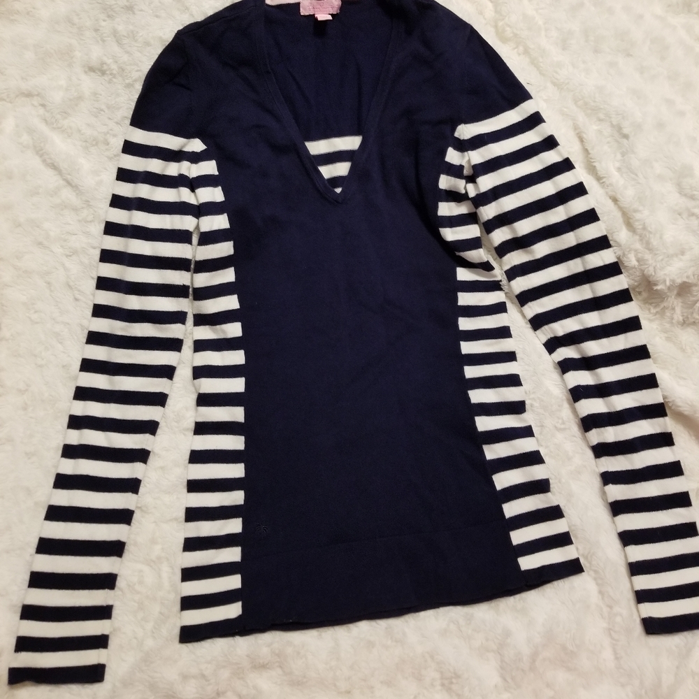 GUC Lilly Pulitzer Small Navy and White Sweater